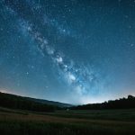 Ukryte astronomiczne skarby Północno-Wschodnich: Gdzie gwiazdy przeciwstawiają się zanieczyszczeniu światłem